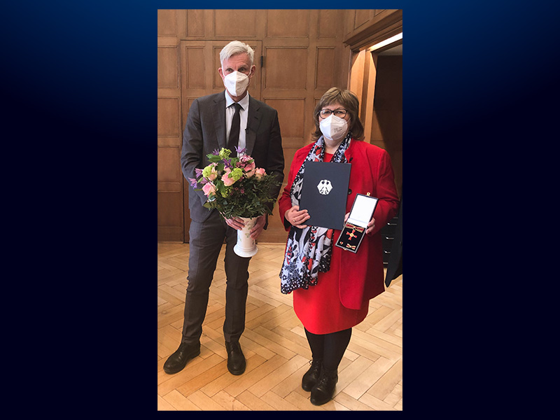 GabiGruetzner_Bundesverdienstkreuz_2022_